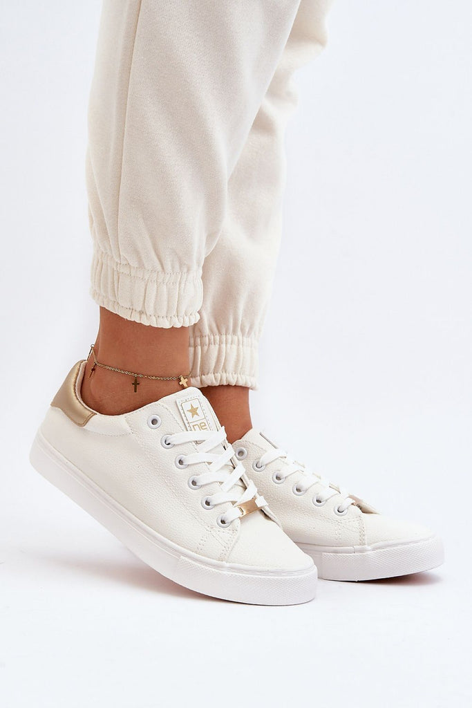 Sneakers Step in style