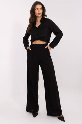  Women trousers model 210865 NM 