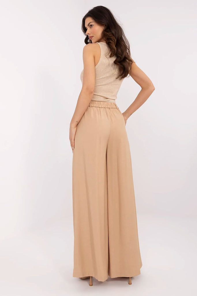  Women trousers model 210869 NM 