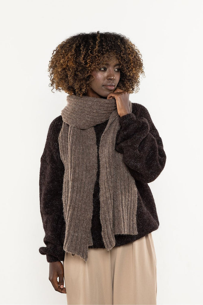  Shawl model 220843 awama 