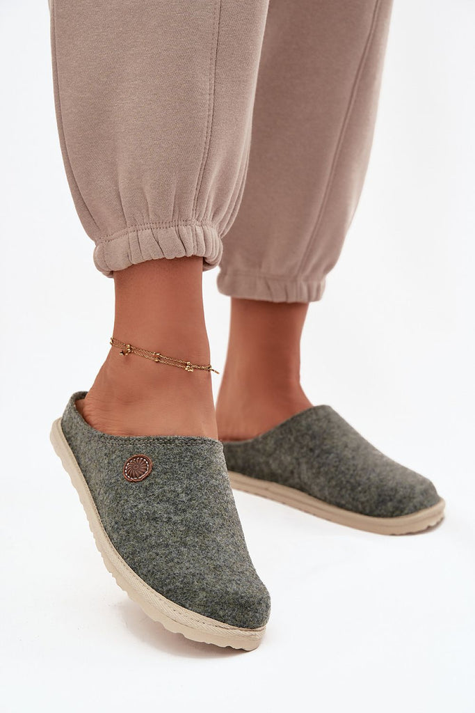  Slippers model 222292 Step in style 