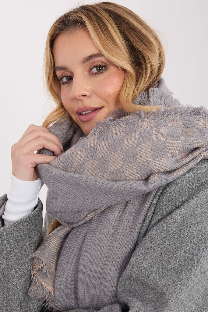  Shawl model 222305 AT 