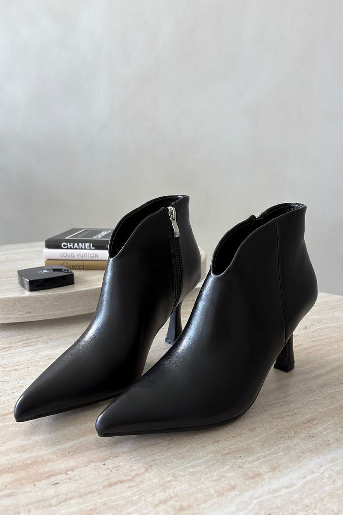  Heel boots model 230930 Step in style 