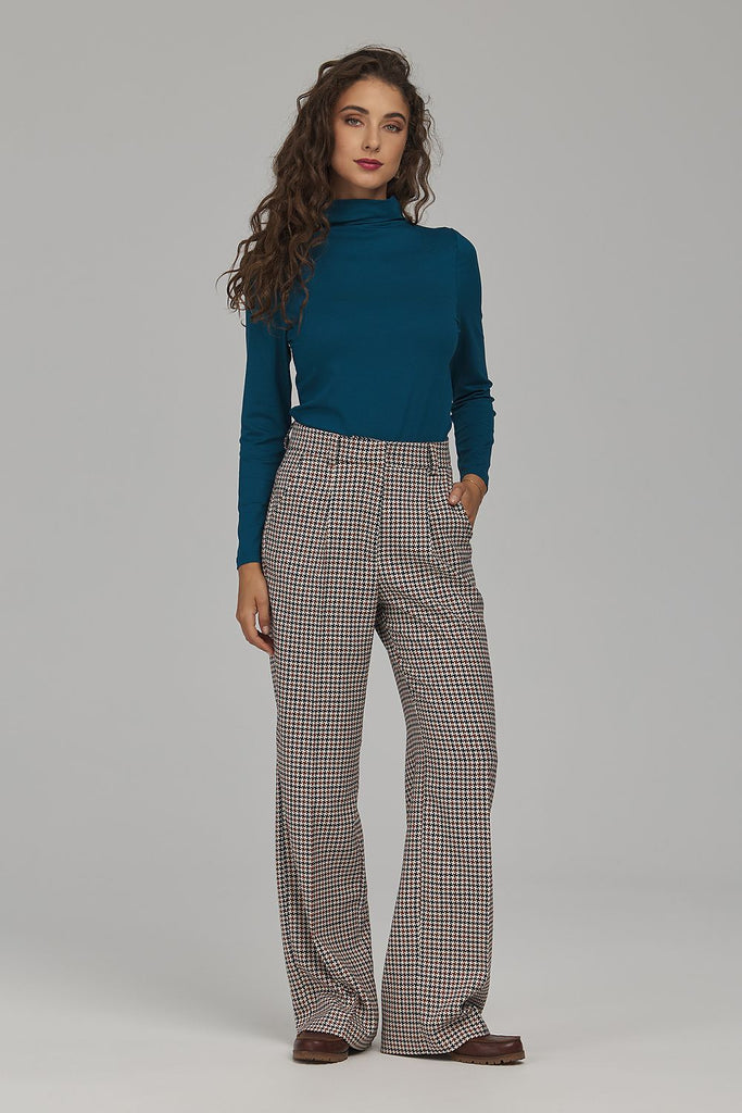  Women trousers model 231658 Nife 